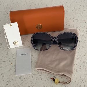 TORY BURCH Authentic T-Zig Zag Print Sunglasses New With Tag